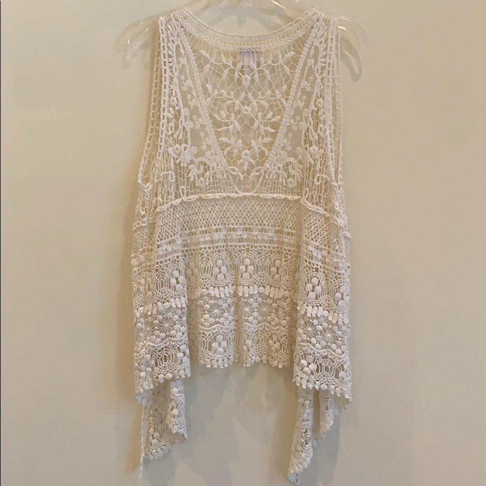 Lace Vest - Picture 4 of 4